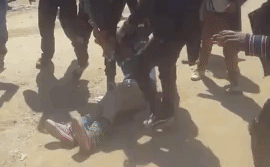 Clip gây xôn xao: Cô gái Hmong gào khóc, vùng vẫy thoát khỏi nhóm thanh niên khi bị bắt về làm vợ ngày đầu năm mới