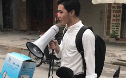 Lộ diện người đàn ông đọc đoạn rao 'Ai đồng nhôm sắt vụn bán đê'?