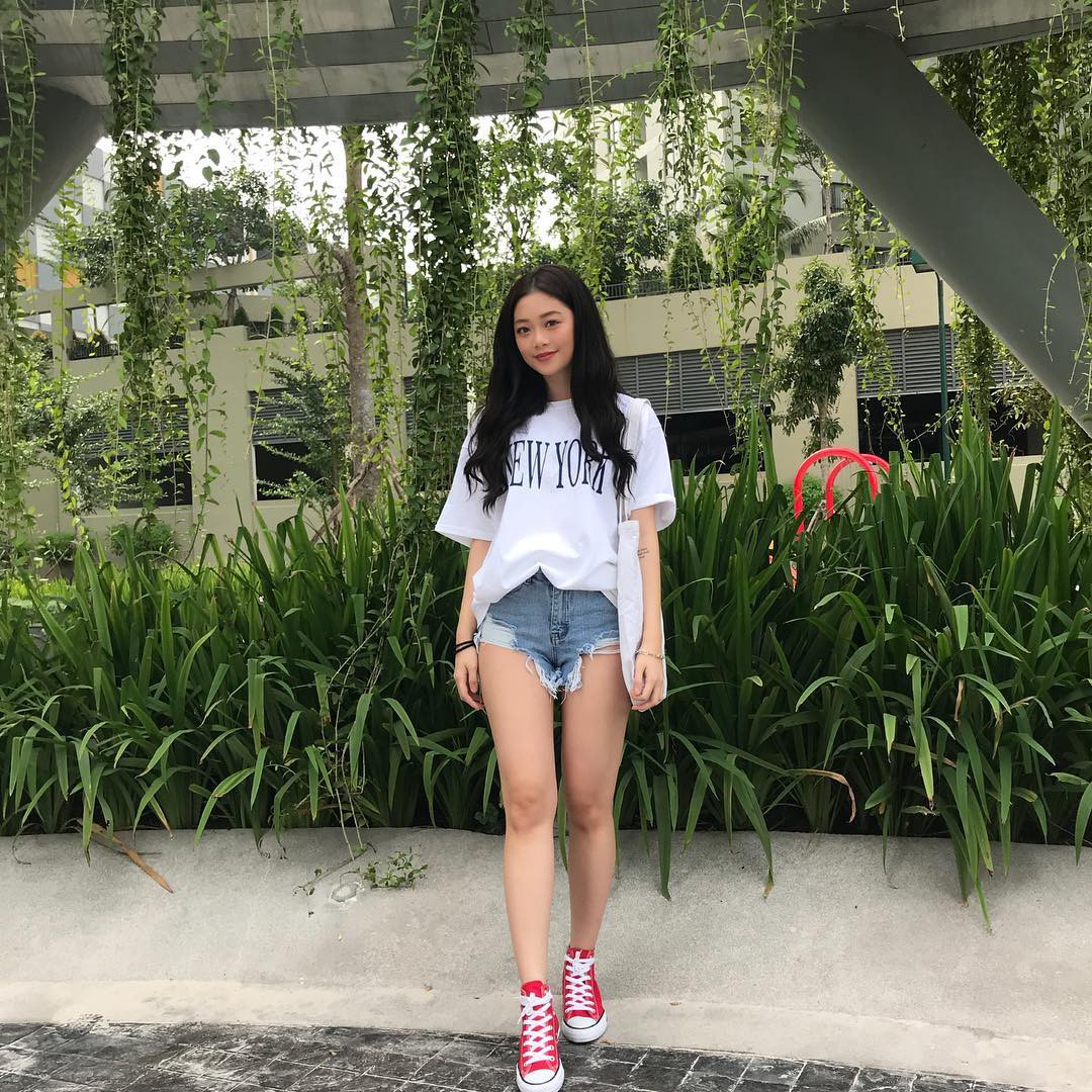 Nhân tố mới của làng lookbook Sài Gòn: Cao 1m68, thần thái sang chảnh có thừa - Ảnh 3. Nhân tố mới của 'làng' lookbook Sài Gòn: Cao 1m68, thần thái sang chảnh có thừa 6