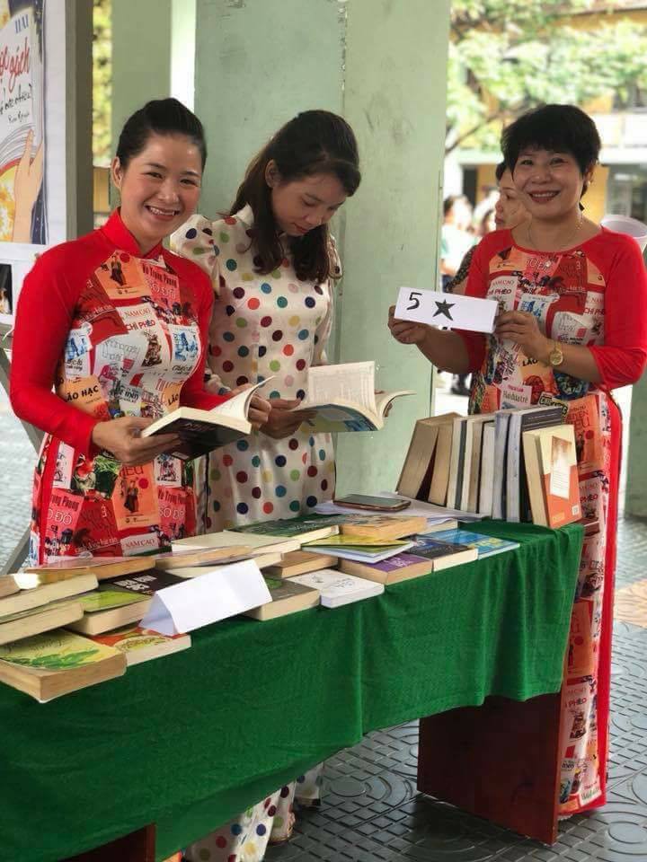 Các thầy cô khoe ảnh nhìn quần áo đoán bộ môn khiến học sinh và dân mạng phát sốt vì quá chất - Ảnh 3. Các thầy cô khoe ảnh 'nhìn quần áo đoán bộ môn' khiến học sinh và dân mạng phát sốt vì quá chất 3
