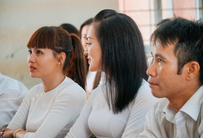 Đây là bộ ảnh kỷ yếu của nhóm học sinh U40 được nhắc và chia sẻ nhiều nhất hôm nay - Ảnh 3. Đây là bộ ảnh kỷ yếu của nhóm học sinh U40 được nhắc và chia sẻ nhiều nhất hôm nay 3