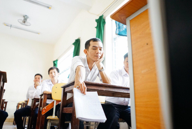 Đây là bộ ảnh kỷ yếu của nhóm học sinh U40 được nhắc và chia sẻ nhiều nhất hôm nay - Ảnh 10. Đây là bộ ảnh kỷ yếu của nhóm học sinh U40 được nhắc và chia sẻ nhiều nhất hôm nay 10