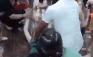 Nhiều người bị điện giật trong bể bơi