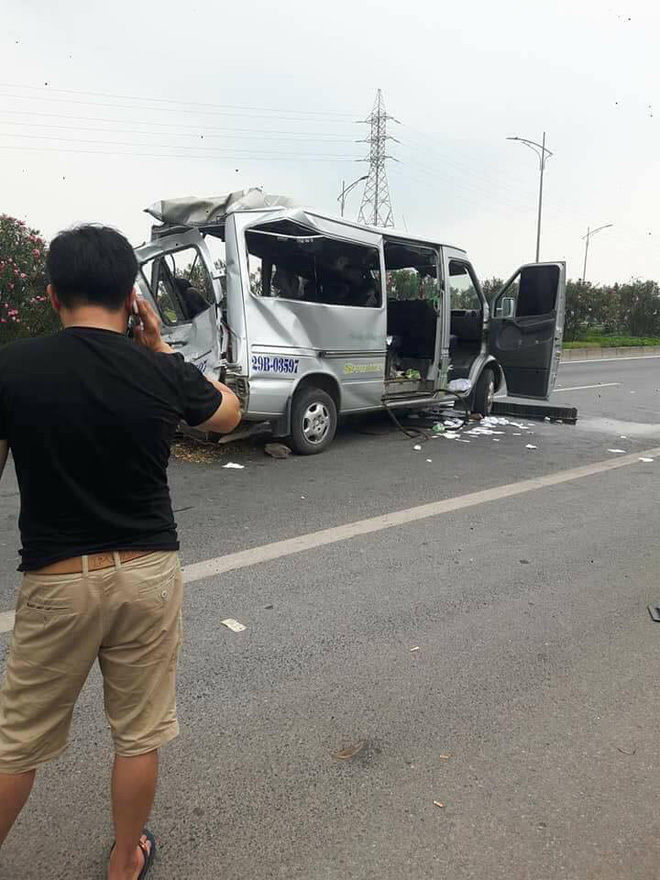Xe tải đâm xe khách khiến 2 người chết, 6 người bị thương 3
