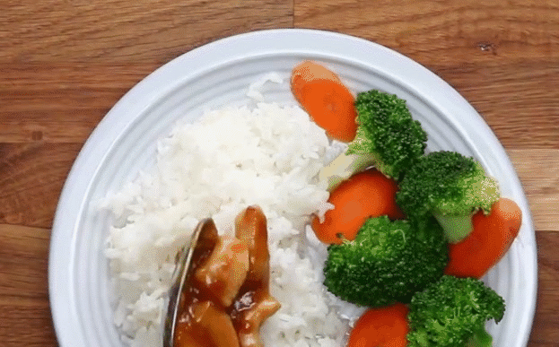 Lần sau làm thịt gà cứ cho thêm một ít nước cam, bạn sẽ có một món ngon xuất sắc cả nhà không chê vào đâu được