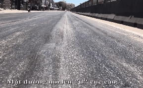 Hãi hùng cảnh đường hằn vệt 'luống khoai', ô tô đi nổi bánh trên con đường nghìn tỷ