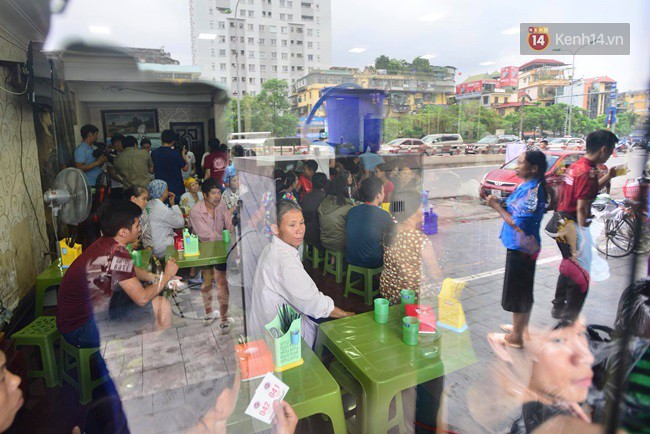 Bữa cơm đủ đầy chỉ với 2.000 đồng cho người lao động nghèo tại Hà Nội 3