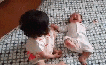 Nghĩ mẹ yêu em trai hơn mình, bé gái 12 tuổi đã nghĩ ra kế hoạch vô cùng kinh khủng