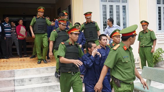 27 năm tù cho 10 bị cáo tham gia gây rối ở Bình Thuận 1