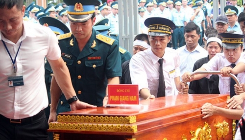 Đất mẹ Thái Bình đón Đại tá phi công hy sinh trong tiếc thương và nước mắt 2