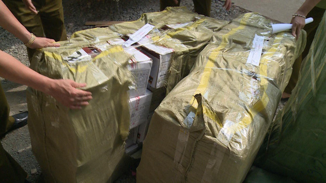 Hà Nội: Mật phục, thu giữ 10.000 gói bánh trung thu siêu rẻ, không rõ nguồn gốc 2