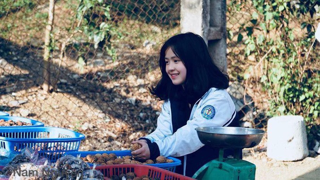 Nữ sinh 15 tuổi xinh xắn, bán trái cây ở Hà Giang đang là người được 'xin link' nhiều nhất MXH hôm nay! 2