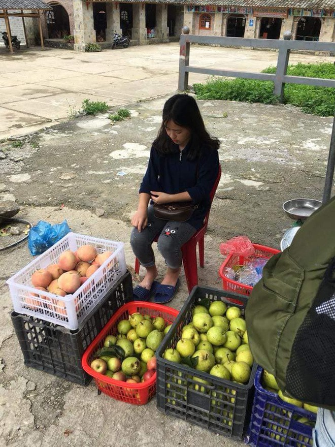 Nữ sinh 15 tuổi xinh xắn, bán trái cây ở Hà Giang đang là người được 'xin link' nhiều nhất MXH hôm nay! 5