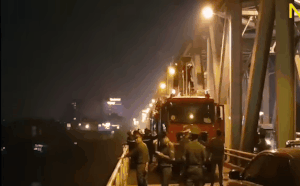 Vụ Mercedes lao qua lan can cầu Chương Dương: Ngoài 2 phụ nữ, có thể 'còn có nạn nhân khác'