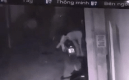 Kẻ quay lại đốt nhà dân vì bị bắt quả tang tè bậy đối diện hình phạt rất nặng