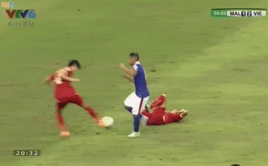 Nỗi lo trước trận tái ngộ Malaysia: Ký ức 90 phút mưa gió, bị 'chặt chém' ở Shah Alam