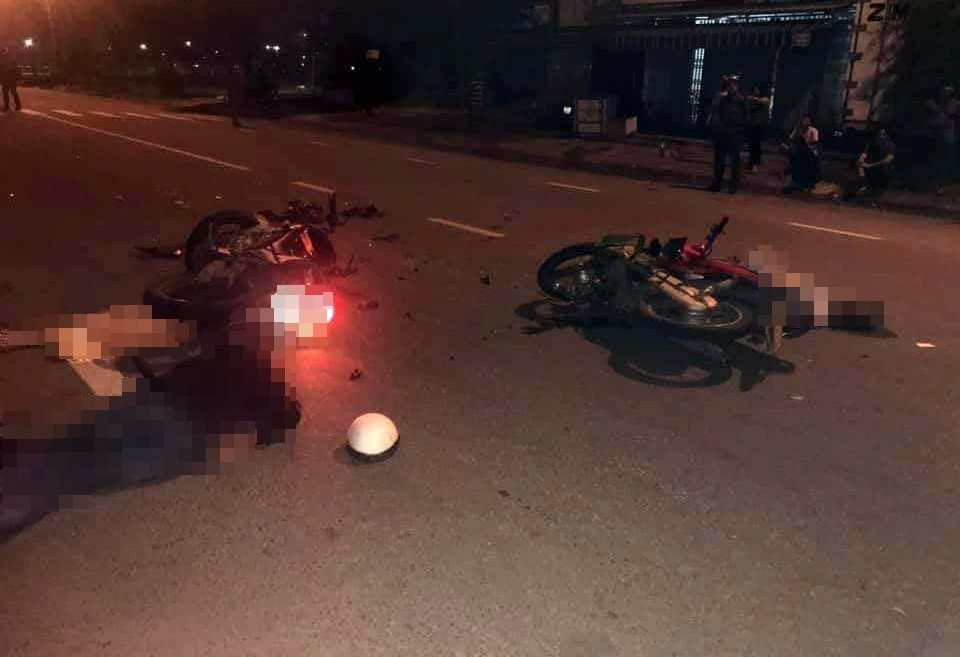 Tin tức tai nạn giao thông mới nhất ngày 27/12: Xe máy đâm nhau kinh hoàng, 2 người tử vong 1