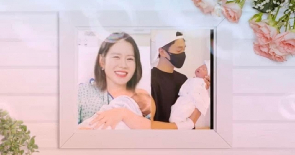 Hình ảnh hiếm hoi đầu tiên của quý tử nhà Hyun Bin và Son Ye Jin được dân mạng lan truyền