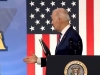 Tổng thống Joe Biden 'bắt tay với không khí' gây bão MXH