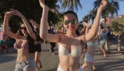 Vũ Khắc Tiệp dẫn Ngọc Trinh cùng dàn chân dài đại náo Thái Lan