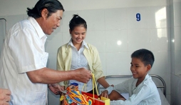 Những bức ảnh giản dị về ông Nguyễn Bá Thanh với người dân Đà Nẵng