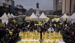 Hàn Quốc: Cạo đầu tập thể biểu tình vụ chìm phà Sewol