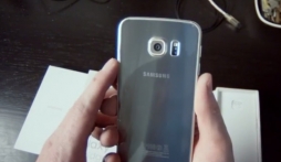 Clip: Đập hộp Galaxy S6 Edge theo phong cách phim hành động