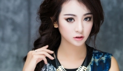 Cách trang điểm mắt kiểu Nhật đi biển đầy ấn tượng 