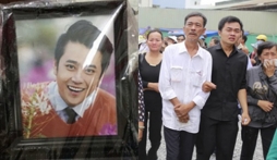 Lễ đưa tang MC Quang Minh: Đau lòng giờ phút tiễn biệt
