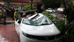 Miền Bắc vẫn hứng mưa lớn do ảnh hưởng hoàn lưu bão số 3