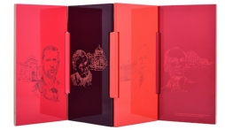 Món quà đặc biệt Thủ tướng Nguyễn Xuân Phúc tặng Tổng thống Pháp