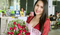 'Gái nhảy' Minh Thư tái xuất sau thời gian ở Mỹ