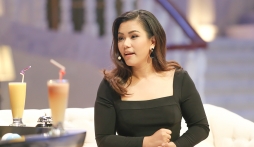 Phương Vy: “Chồng vừa bồng con, vừa đếm nhịp cho tôi tập thể dục giảm cân”