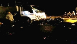 Đắk Lắk: Xe máy đấu đầu xe tải, 2 bác sĩ thương vong