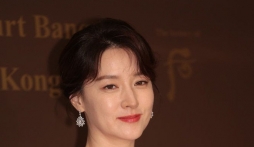 Ở tuổi 47, Lee Young Ae vẫn là đại mỹ nhân khiến loạt đàn em như Kim Tae Hee, Song Hye Kyo phải e dè