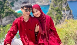 'Idol tóp tóp' Đạt Villa xác nhận chia tay bạn gái Indonesia, Vidhia xóa sạch ảnh