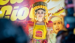 Phía Dương Hoàng Yến lên tiếng việc mặc đồ H'Mông nhưng quay MV ở nhà sàn