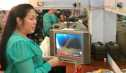 Rơi nước mắt NSND Hồng Vân tưởng nhớ Anh Vũ sau 3 tuần mất