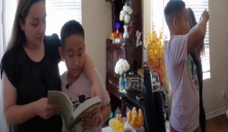 Xúc động khoảnh khắc con gái và cháu ngoại làm lễ cúng cho cố ca sĩ Phi Nhung