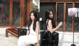 Khổng Tú Quỳnh khoe khoảnh khắc xinh lung linh, hình ảnh người chụp phản chiếu qua gương gây tò mò