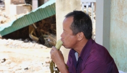 Lũ quét toàn bộ tài sản, người dân vượt rừng, lội suối xin cứu trợ