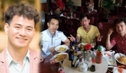 Xuân Bắc gây chú ý khi khoe ảnh 'độc' bên cạnh 2 anh trai