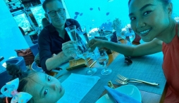 Đoan Trang tổ chức sinh nhật hoành tráng cho ông xã ngoại quốc