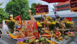 Đến hẹn lại lên: Mâm cỗ 'gà bay' cúng rằm độc đáo của 1 dòng tộc ở Hà Tĩnh khiến nhiều người trầm trồ