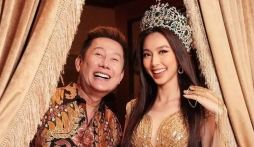 Thực hư khoảnh khắc Thùy Tiên 'sượng trân' khi đứng cạnh ông Nawat