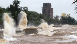 Bão số 3 với sức gió giật cấp 11 đang tiến vào Biển Đông