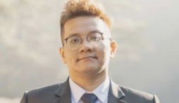 Trước khi 'xộ khám', Facebooker Nhâm Hoàng Khang từng 'điểm tên' những nghệ sĩ nào?