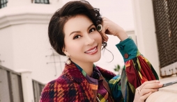 Vẻ đẹp mặn mà 'khước từ thời gian' của MC Thanh Mai ở tuổi ngoài 50