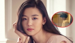 Quý tử nhà 'mợ chảnh' Jun Ji Hyun lần đầu lộ diện chiếm spotlight toàn cõi mạng