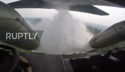  Cháy rừng Amazon: Vận tải cơ xả ngàn lít nước dập lửa cứu lá phổi xanh của trái đất